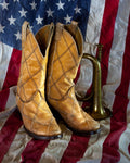 Western Fabric, Cowboy boots on a flag 560 - Beautiful Quilt 